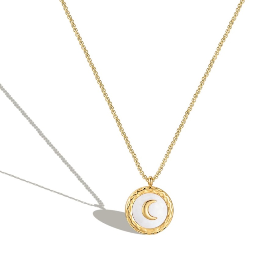 ROUND MOON SHELL PENDANT NECKLACE